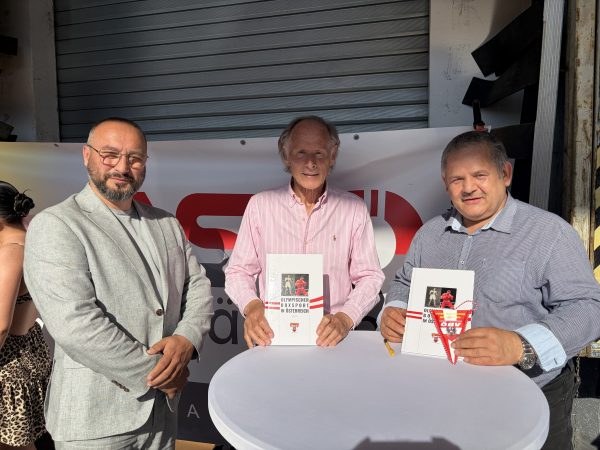 © ASVÖ Kärnten | v.l.n.r. Präsident des Österreichischen Boxverbands Igor Miketic, ASVÖ Kärnten Präsident Dr. Christoph Schasché und Präsident des Kärntner Boxverbands Konrad Lassnig